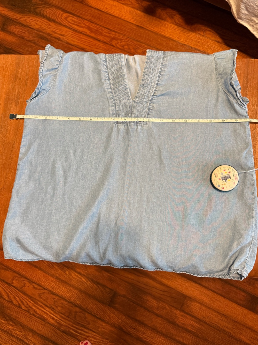 Blu Pepper Chambray cap sleeve ruffle blouse detailed stitch Split Neck Top Med - Picture 7 of 8